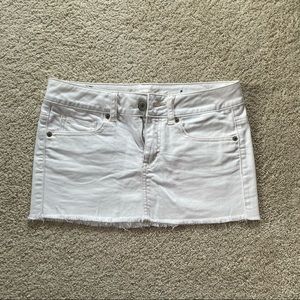 AE white jean skirt